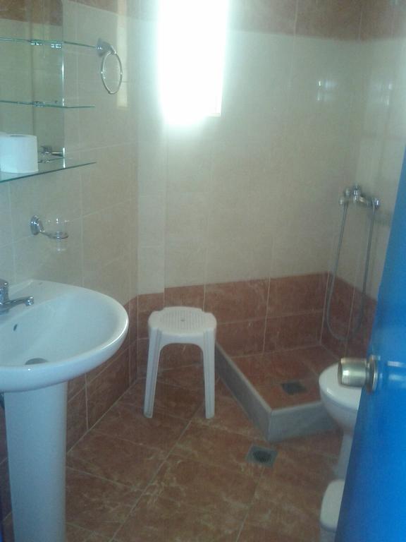 Hotel Tainaro Loutra Aidhipsou Rum bild