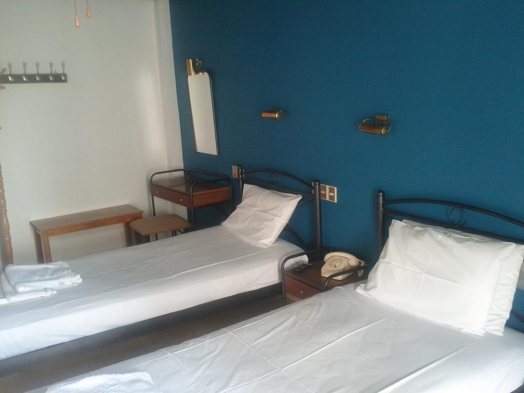 Hotel Tainaro Loutra Aidhipsou Rum bild