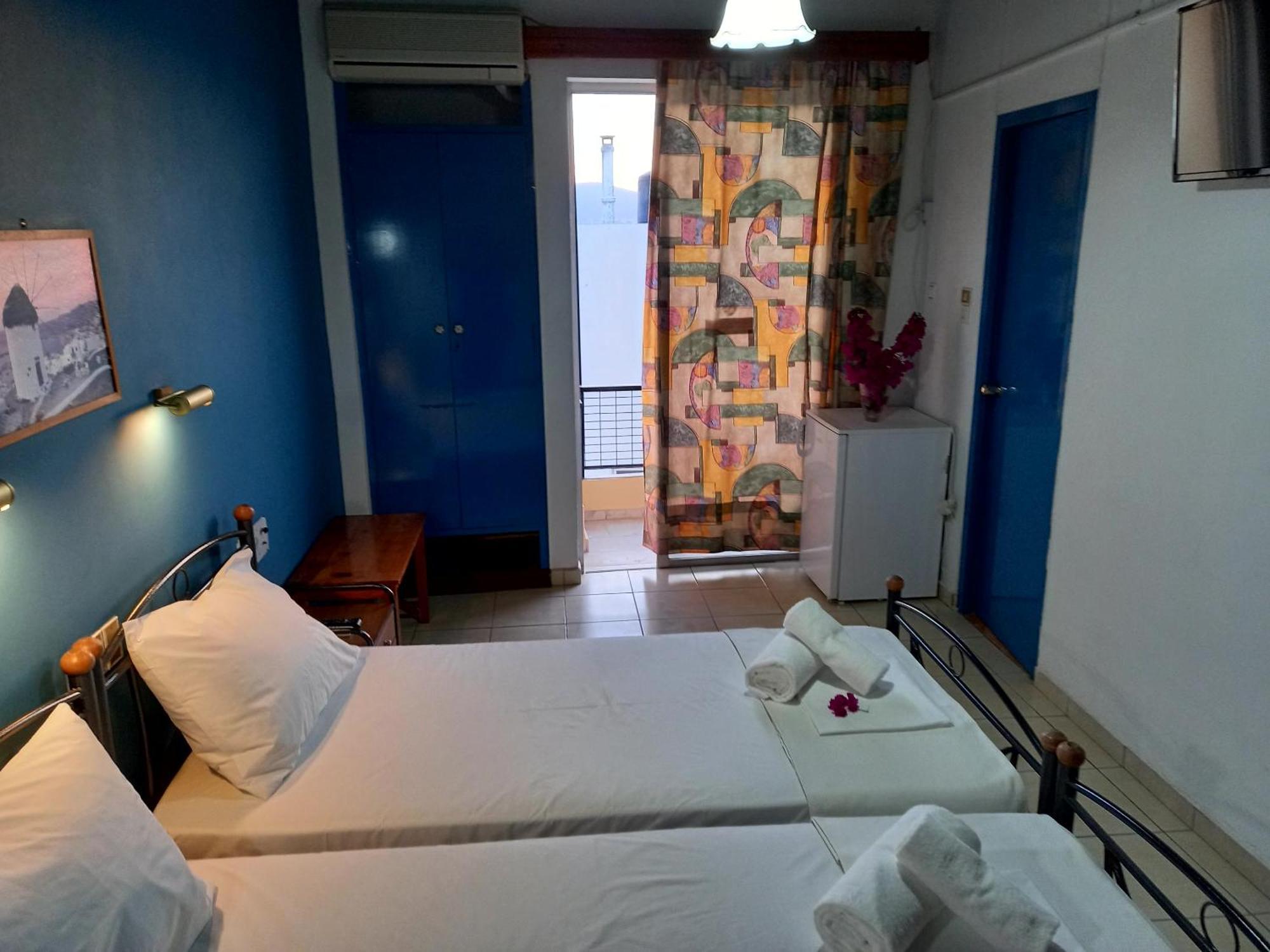 Hotel Tainaro Loutra Aidhipsou Exteriör bild