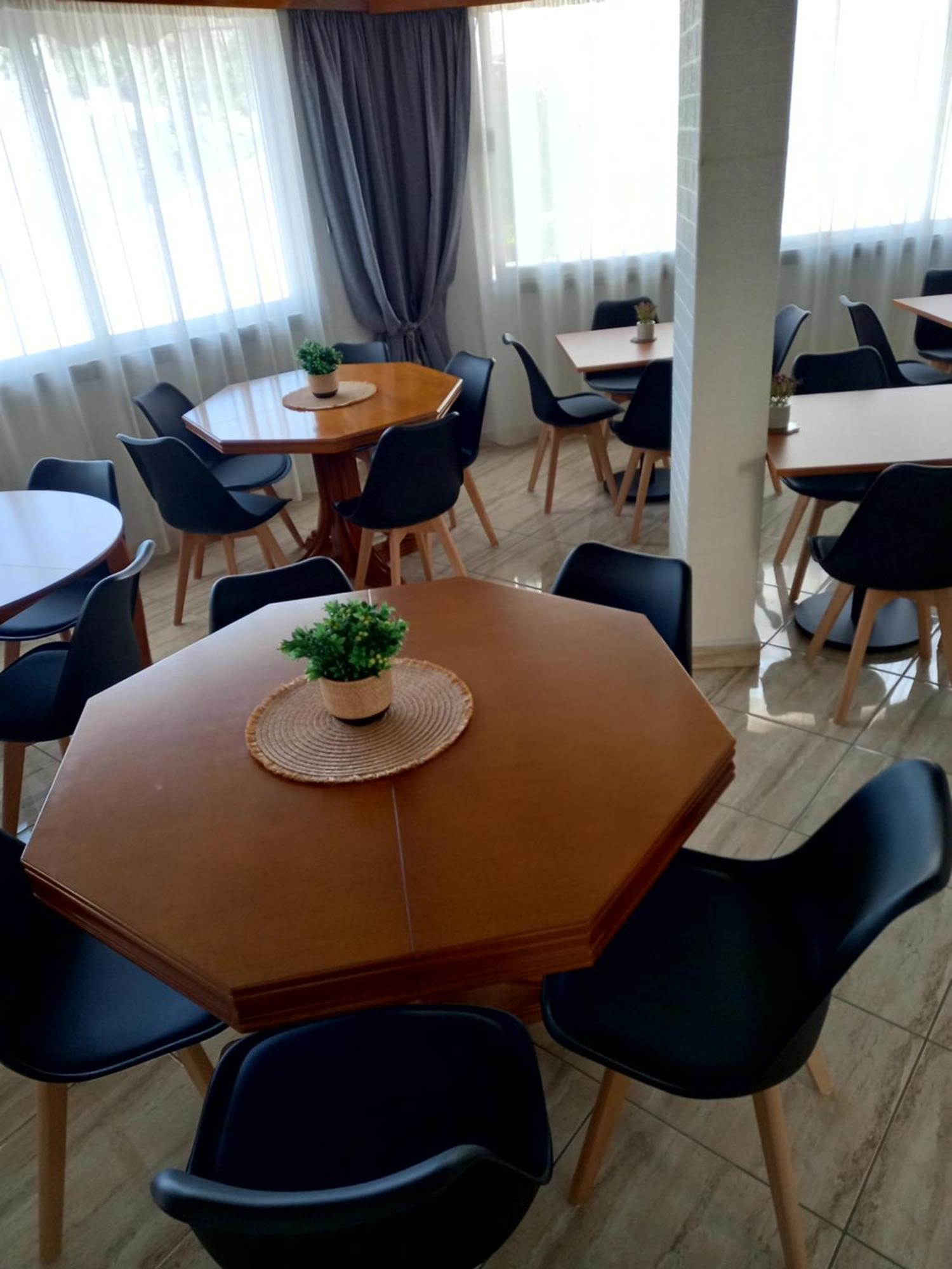 Hotel Tainaro Loutra Aidhipsou Exteriör bild