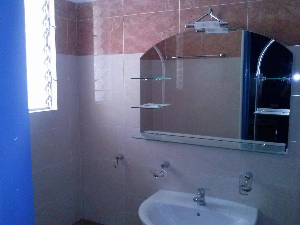 Hotel Tainaro Loutra Aidhipsou Rum bild