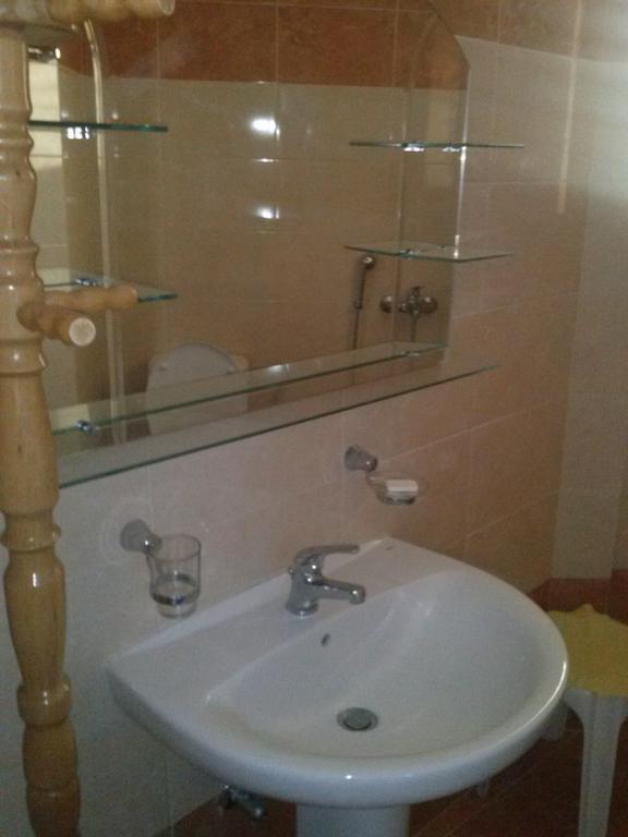 Hotel Tainaro Loutra Aidhipsou Rum bild